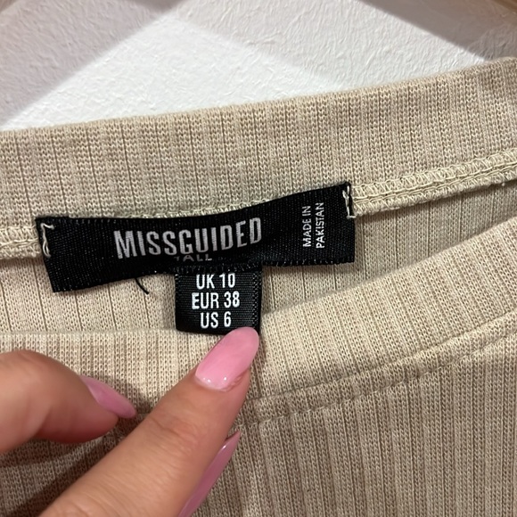 Misguided tan long sleeve bodysuit size 6 - Picture 2 of 5